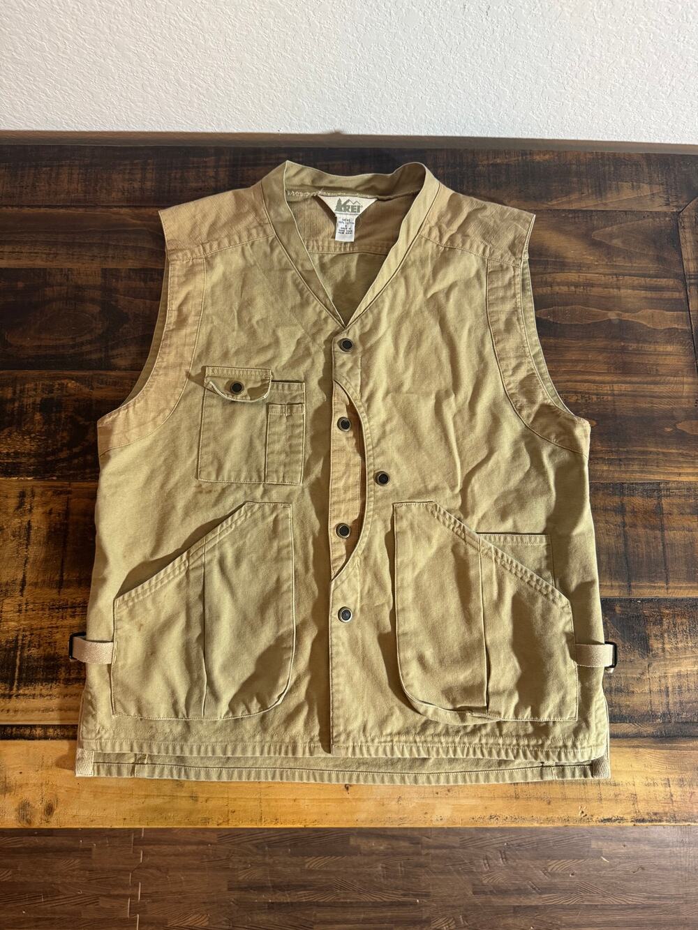 REI Men’s Small Vintage Utility Fishing Vest Tan Cotton Multi Pocket Outdoor